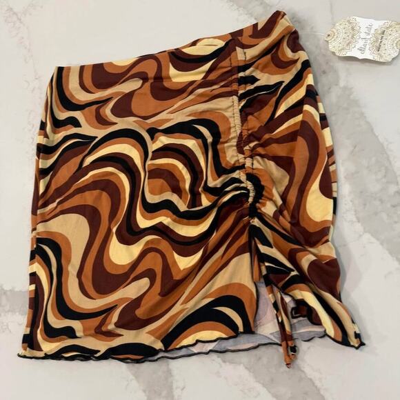 Altar’d State NWT Psychedelic Retro Side Ruched Mini Skirt Women's Medium Brown - Picture 2 of 7